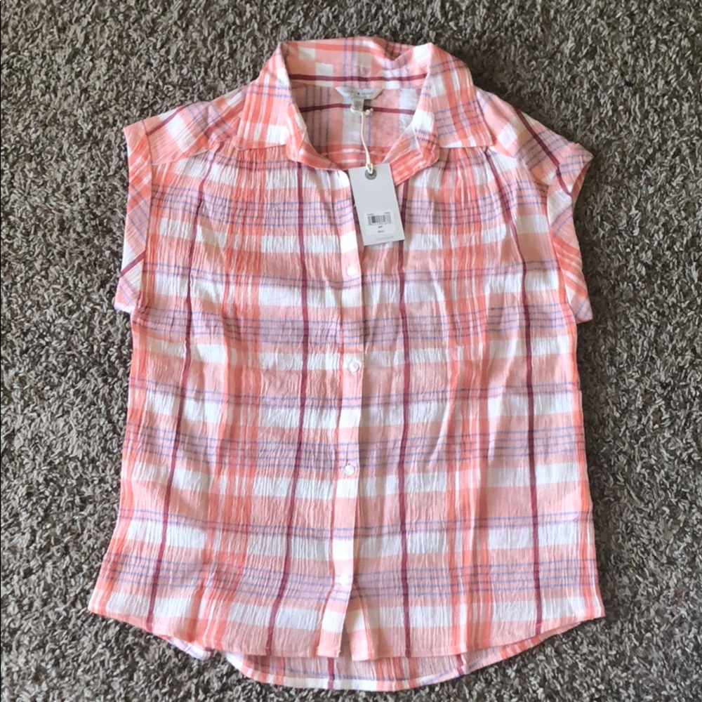 Lucky button up